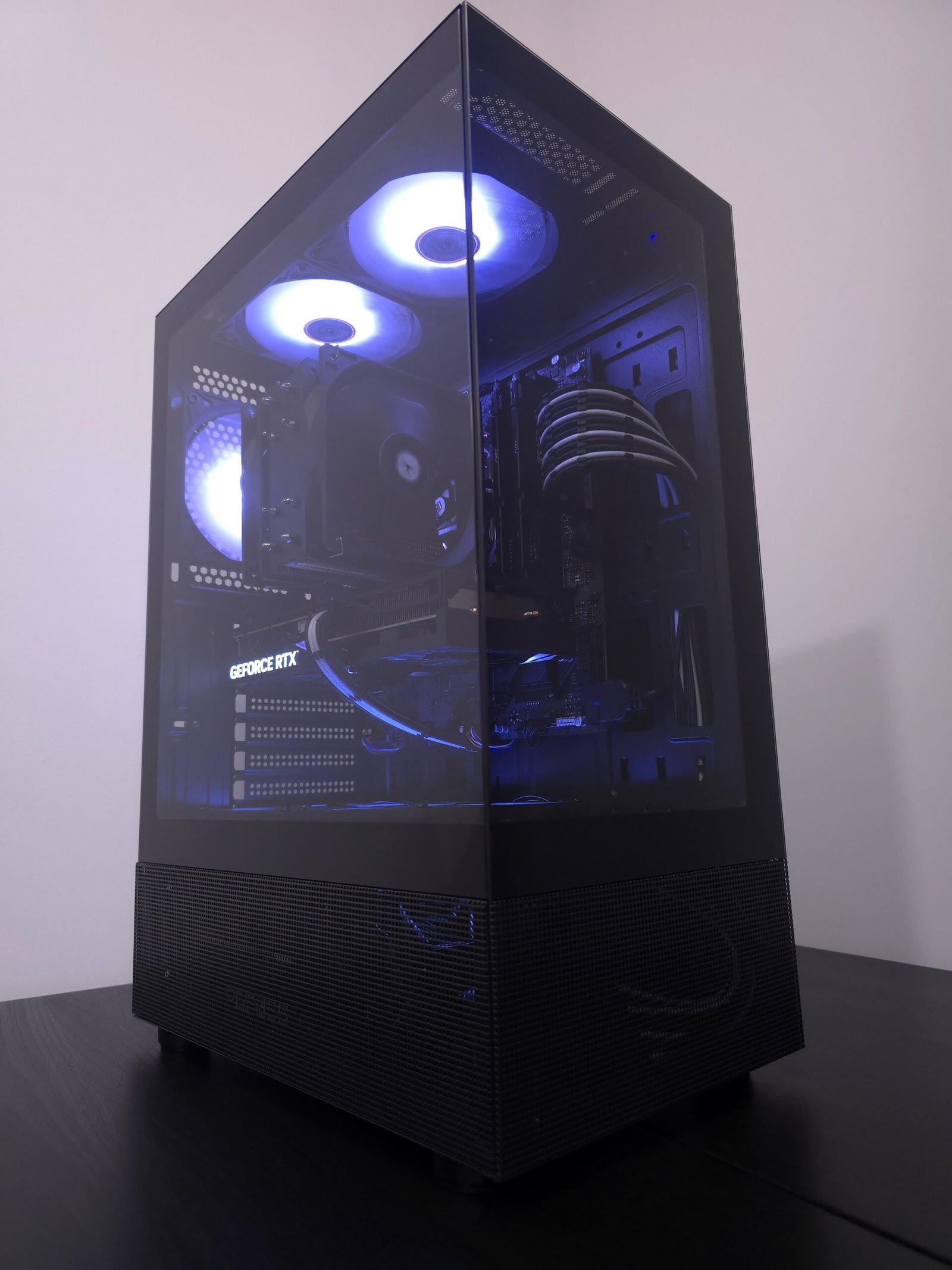 stacionarus-aidim-darbo-kompiuteris-ryzen-5-7500x-16gb-ddr5-1tb-nvme