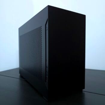 Stacionarus Mini ITX žaidimų-darbo kompiuteris AMD Ryzen 5 7600X3D B650 WiFi 32GB DDR5 2TB NVMe SSD RTX 5070 OC 12GB (P624)