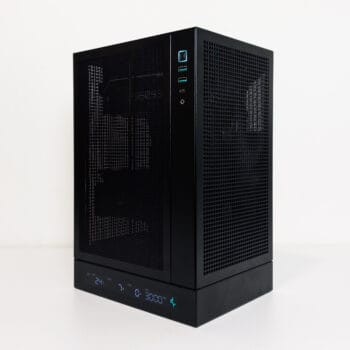 (P888) Stacionarus žaidimų-darbo kompiuteris Ryzen 5 8400F B650I WIFI 32GB DDR5 1TB NVMe SSD RX 9060 XT 16GB