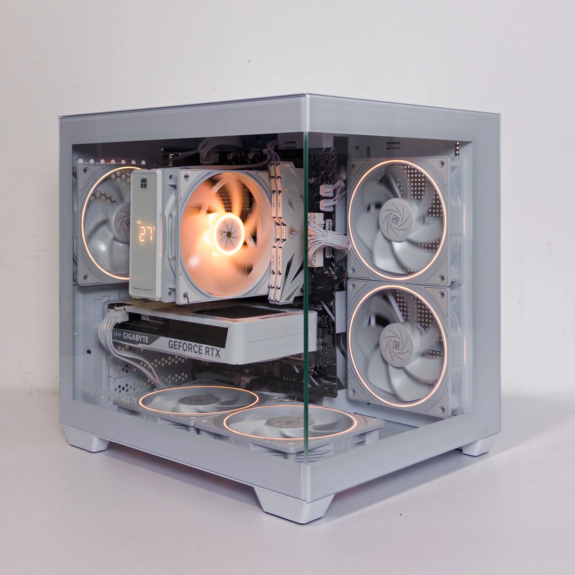 (P955) Stacionarus žaidimų-darbo kompiuteris Intel Core I5-12400F H610M 16GB DDR4 1TB NVMe SSD RTX 5060 8GB - Image 1